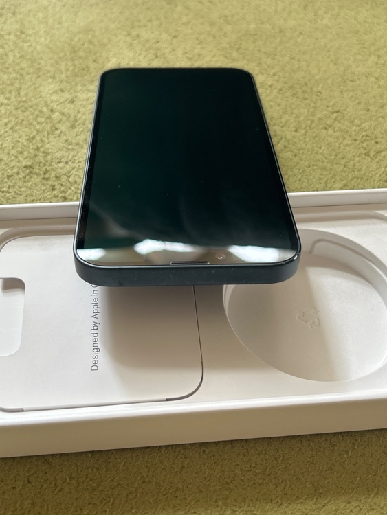 iPhone iPhone 14 128GB au（スマホ）の商品画像 - 査定依頼日：2026年6月28日 - 最高査定価格：48,000円