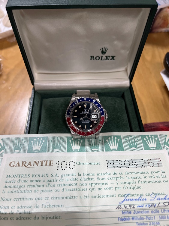 ロレックス GMTマスター （高級時計）の商品画像 - 査定依頼日：2025年9月13日 - 最高査定価格：1,750,000円