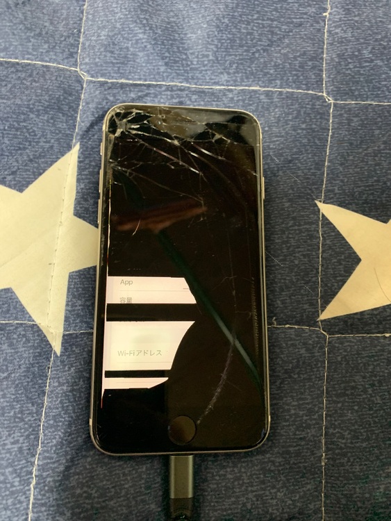 iPhone SE (第 3 世代) 64GB SIMフリー（スマホ）の商品画像 - 査定依頼日：2025年8月12日 - 最高査定価格：6,500円