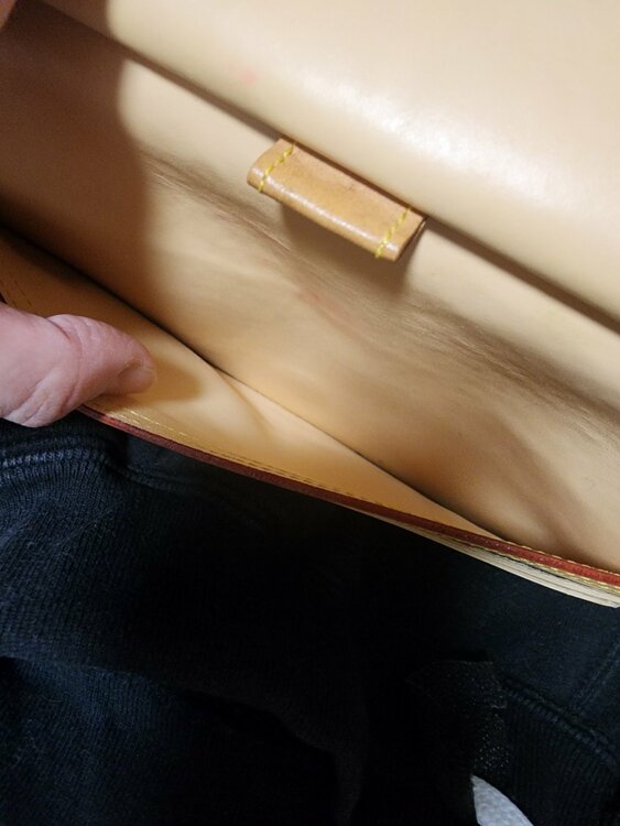 Louis Vuitton マルチカラーモノグラム 長財布（ブランド財布・小物）の商品画像 - 査定依頼日：2026年1月21日 - 最高査定価格：10,000円