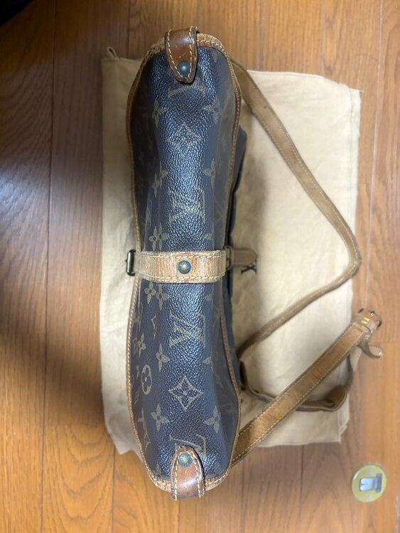 モノグラム ソミュール30 ショルダーバッグ（ブランドバッグ）の商品画像 - 査定依頼日：2025年4月27日 - 最高査定価格：40,000円