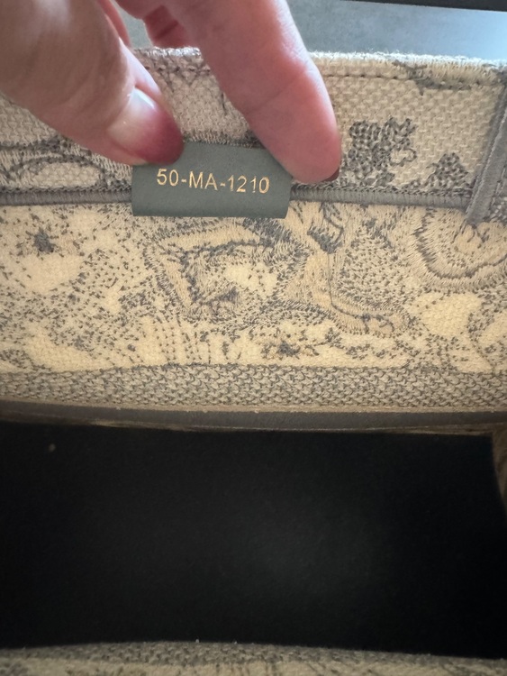 ディオール  （ブランドバッグ）の商品画像 - 査定依頼日：2025年9月7日 - 最高査定価格：160,000円