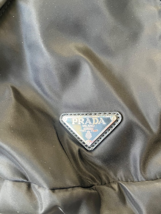 プラダ  （ブランドバッグ）の商品画像 - 査定依頼日：2026年1月31日 - 最高査定価格：130,000円