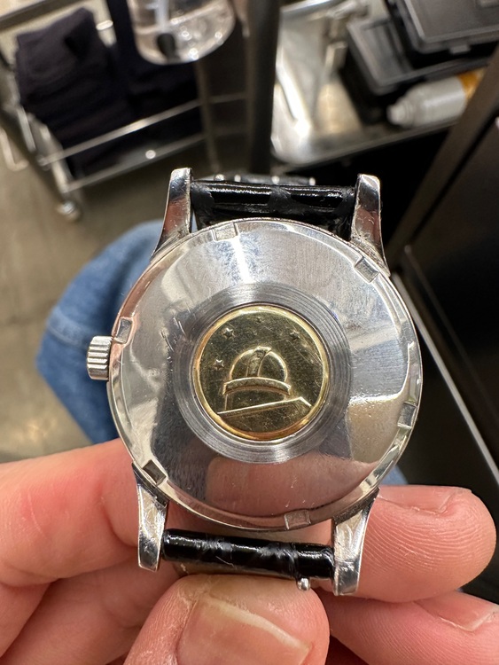 オメガ コンステーション 14381 8S（高級時計）の商品画像 - 査定依頼日：2025年9月7日 - 最高査定価格：230,000円