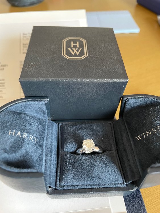 ハリーウィンストン　ダイヤリング（金・貴金属）の商品画像 - 査定依頼日：2023年9月3日 - 最高査定価格：1,100,000円