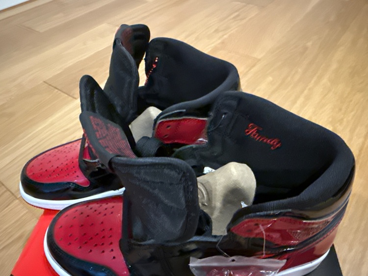 Air Jordan 1  Patent Bred（その他のスポーツ用品）の商品画像 - 査定依頼日：2025年12月24日 - 最高査定価格：10,000円