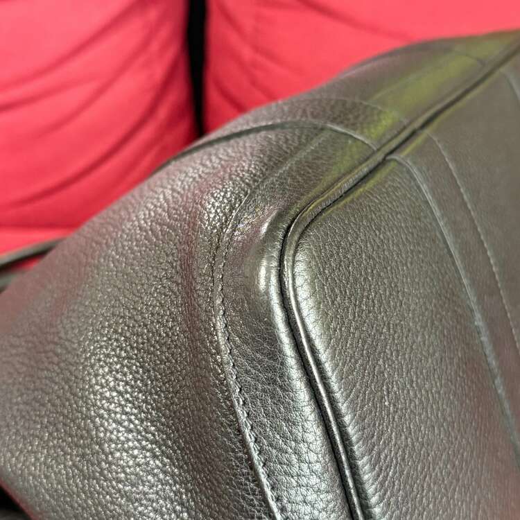 ガーデンパーティ　ネゴンダ　ブラック（ブランドバッグ）の商品画像 - 査定依頼日：2025年4月10日 - 最高査定価格：300,000円