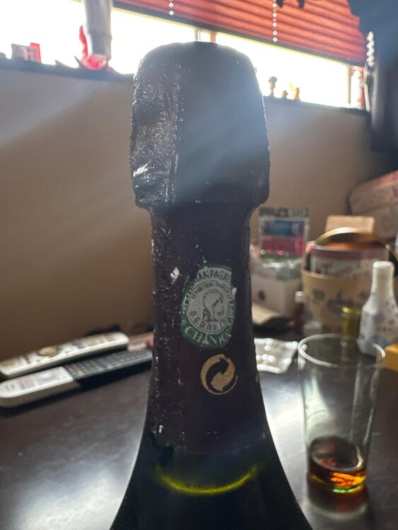 シャンパン ドン・ペリニヨン （お酒）の商品画像 - 査定依頼日：2025年5月27日 - 最高査定価格：31,000円