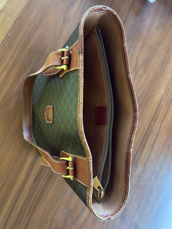 バケツ型パック（ブランドバッグ）の商品画像 - 査定依頼日：2025年2月2日 - 最高査定価格：5,000円