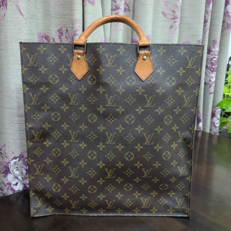 ルイヴィトン モノグラム （ブランドバッグ）の商品画像 - 査定依頼日：2025年10月31日 - 最高査定価格：60,000円