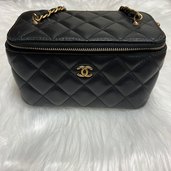 CHANELヴァニティケース