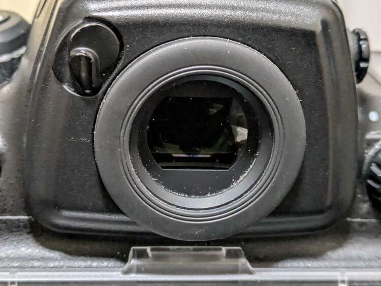 D700（カメラ）の商品画像 - 査定依頼日：2025年3月18日 - 最高査定価格：10,000円