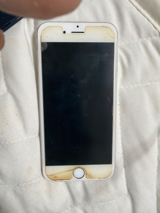 スマホ（スマホ）の商品画像 - 査定依頼日：2026年7月16日 - 最高査定価格：3,000円