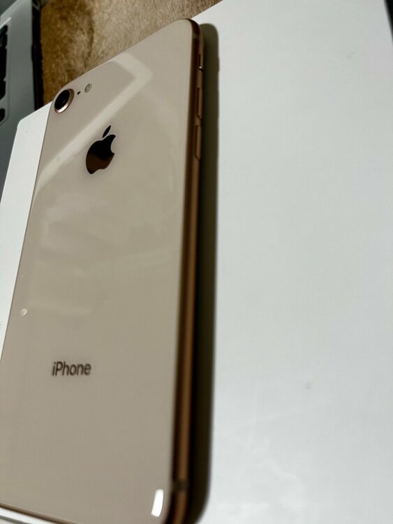 MQ7A2J/A F4GXQ4Q6JC6J 64GB IOS16.7.12 （スマホ）の商品画像 - 査定依頼日：2026年4月1日 - 最高査定価格：6,000円