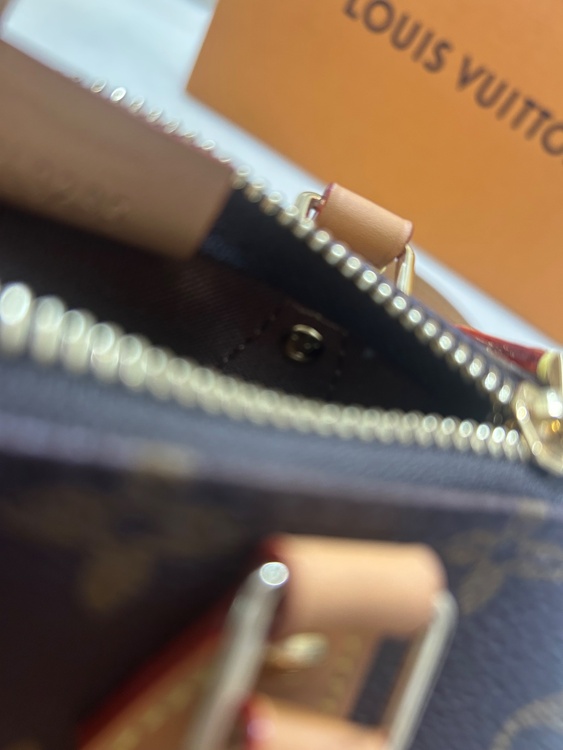 ナノスピーディ 型番　M81085（ブランドバッグ）の商品画像 - 査定依頼日：2026年4月4日 - 最高査定価格：100,000円