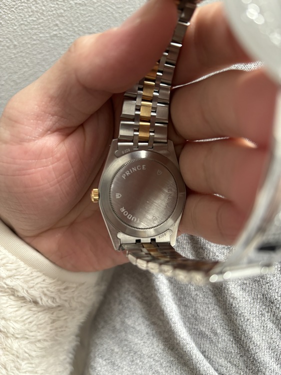 チューダー その他 74033 ダイヤつか（高級時計）の商品画像 - 査定依頼日：2025年1月8日 - 最高査定価格：200,000円