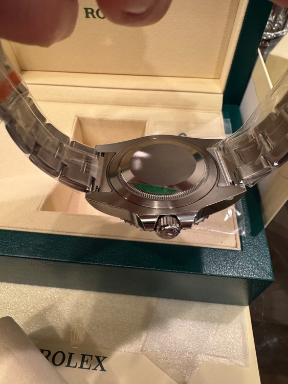 ロレックス GMTマスター 116710BLNr（高級時計）の商品画像 - 査定依頼日：2025年6月25日 - 最高査定価格：2,300,000円