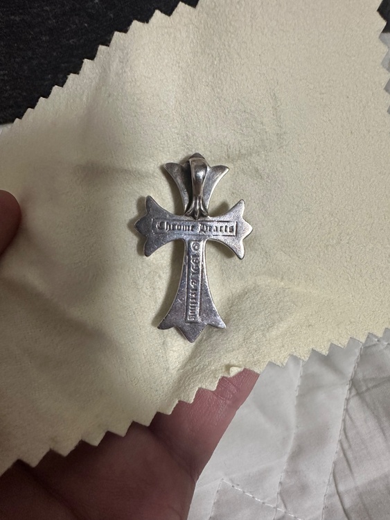Chrome Hearts CH Cross Small Pendant（金・貴金属）の商品画像 - 査定依頼日：2026年6月27日 - 最高査定価格：140,000円