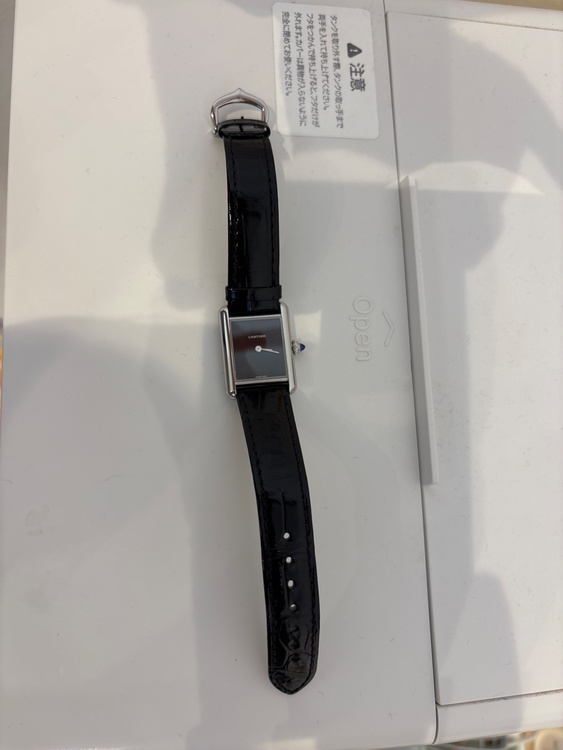 カルティエ タンク KD8SA03（高級時計）の商品画像 - 査定依頼日：2026年2月6日 - 最高査定価格：420,000円