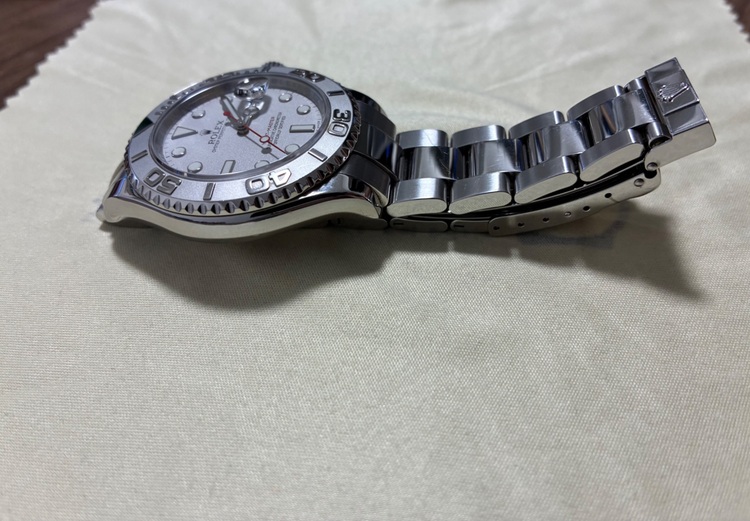 ロレックス ヨットマスター （高級時計）の商品画像 - 査定依頼日：2025年7月18日 - 最高査定価格：1,320,000円