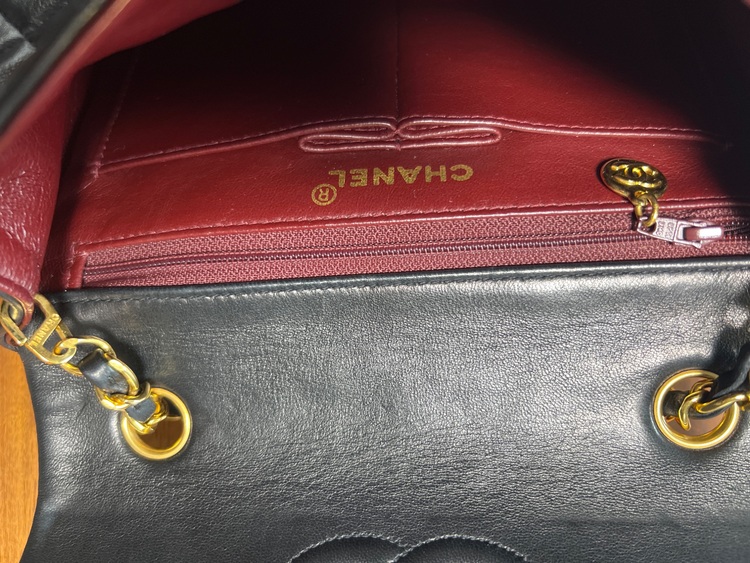 シャネルミニマトラッセ ラムスキン（ブランドバッグ）の商品画像 - 査定依頼日：2025年6月26日 - 最高査定価格：450,000円