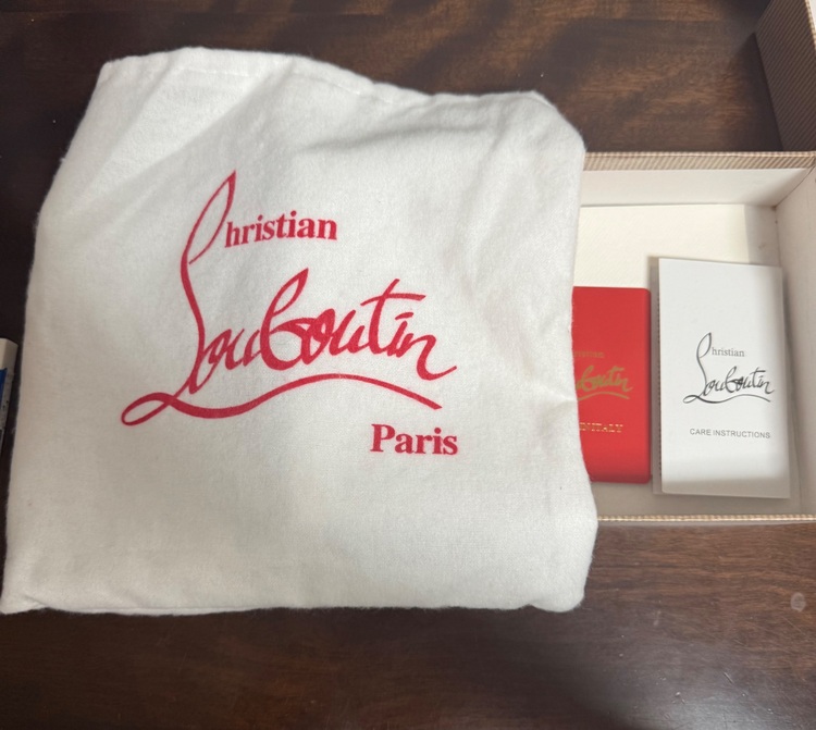 パネトーネ財布（古着・ファッション）の商品画像 - 査定依頼日：2025年9月11日 - 最高査定価格：10,000円