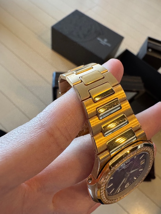 パテックフィリップ ノーチラス （高級時計）の商品画像 - 査定依頼日：2026年4月2日 - 最高査定価格：19,800,000円