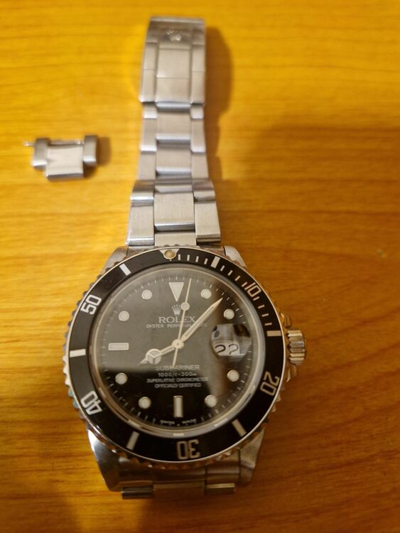 ロレックス サブマリーナー （高級時計）の商品画像 - 査定依頼日：2025年9月17日 - 最高査定価格：1,380,000円