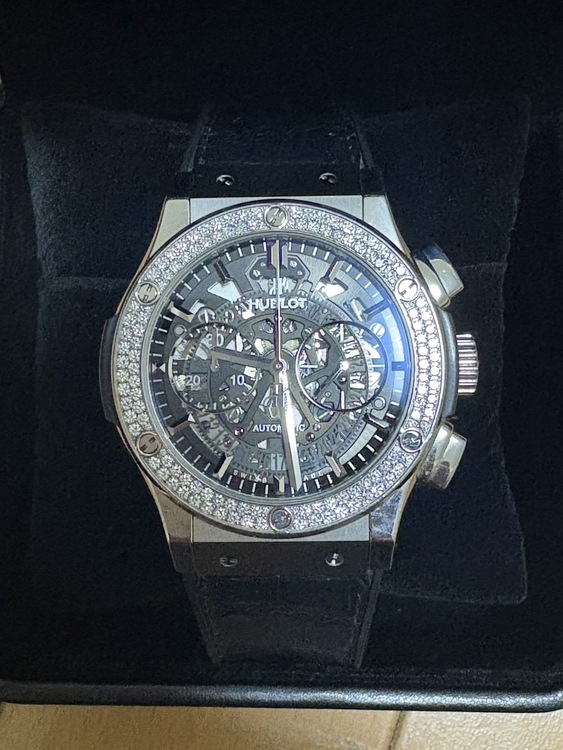 ウブロ クラシックフュージョン （高級時計）の商品画像 - 査定依頼日：2026年4月21日 - 最高査定価格：1,300,000円