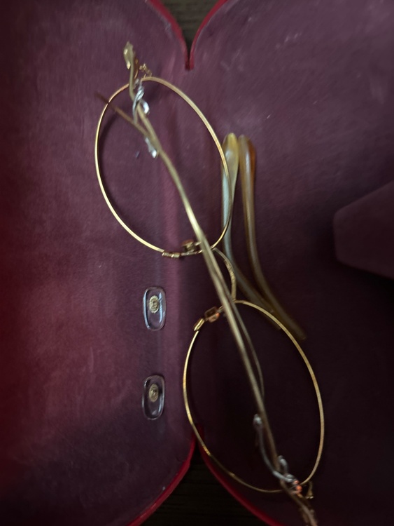 メガネ（金・貴金属）の商品画像 - 査定依頼日：2026年1月6日 - 最高査定価格：270,000円