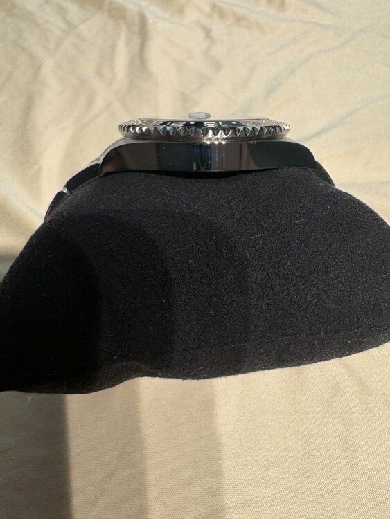 ロレックス GMTマスター 126710GRNR（高級時計）の商品画像 - 査定依頼日：2026年1月5日 - 最高査定価格：2,840,000円