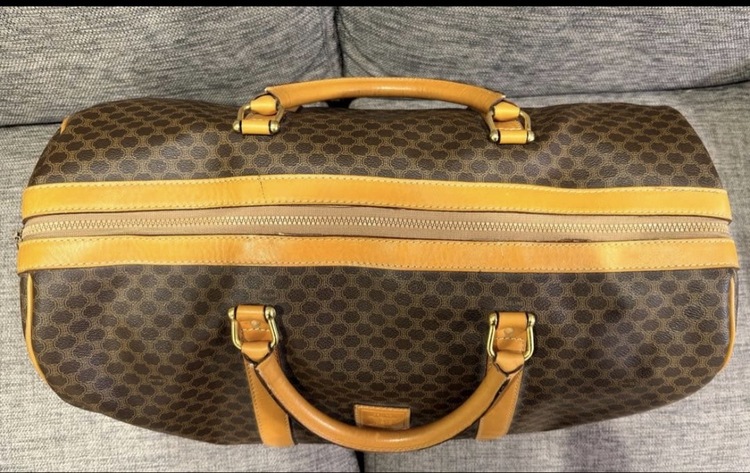 セリーヌ  （ブランドバッグ）の商品画像 - 査定依頼日：2025年12月12日 - 最高査定価格：50,000円