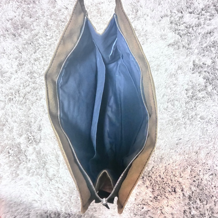 クラッチバッグ（ブランドバッグ）の商品画像 - 査定依頼日：2026年2月2日 - 最高査定価格：20,000円