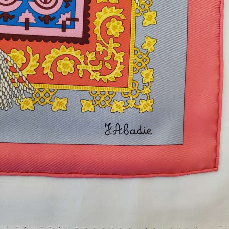 エルメスカレ90（古着・ファッション）の商品画像 - 査定依頼日：2025年4月27日 - 最高査定価格：13,000円