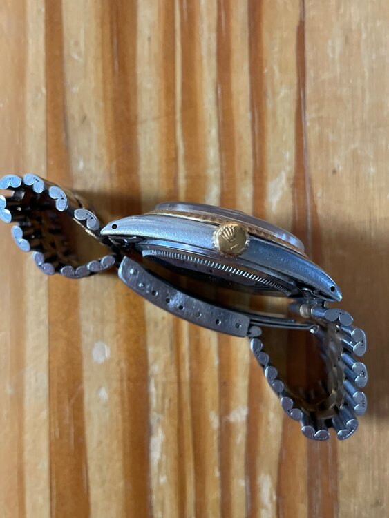 ロレックス デイデイト （高級時計）の商品画像 - 査定依頼日：2025年2月14日 - 最高査定価格：600,000円