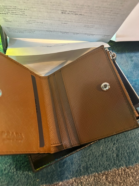 サファアーノ　二つ折り財布（ブランド財布・小物）の商品画像 - 査定依頼日：2025年12月10日 - 最高査定価格：20,000円