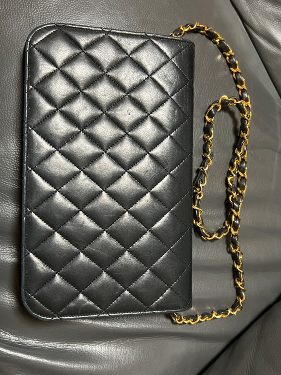 マトラッセ、チェーンショルダー（ブランドバッグ）の商品画像 - 査定依頼日：2026年2月15日 - 最高査定価格：100,000円