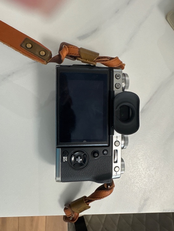 FUJIFILM X-T3（カメラ）の商品画像 - 査定依頼日：2026年8月15日 - 最高査定価格：84,000円