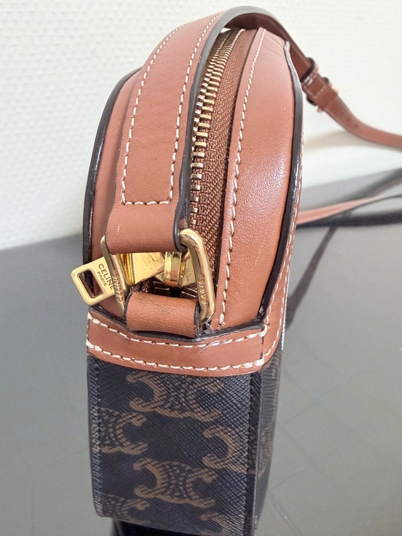 セリーヌ  （ブランドバッグ）の商品画像 - 査定依頼日：2025年12月4日 - 最高査定価格：85,000円