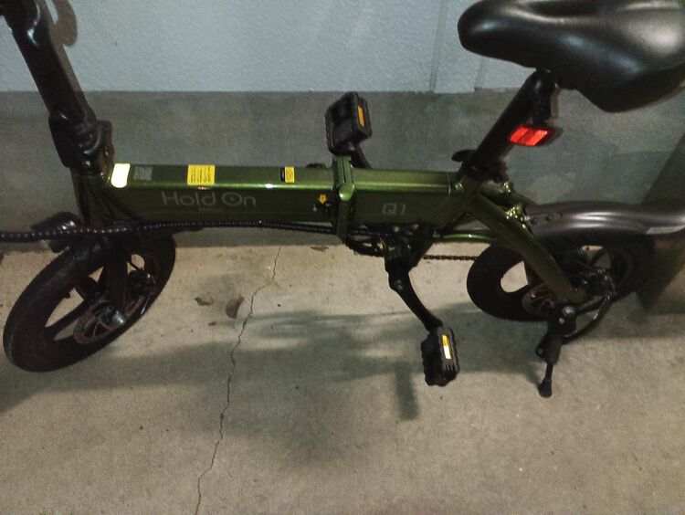 holdonq1メタリックカーキ（自転車）の商品画像 - 査定依頼日：2025年11月13日 - 最高査定価格：3,000円