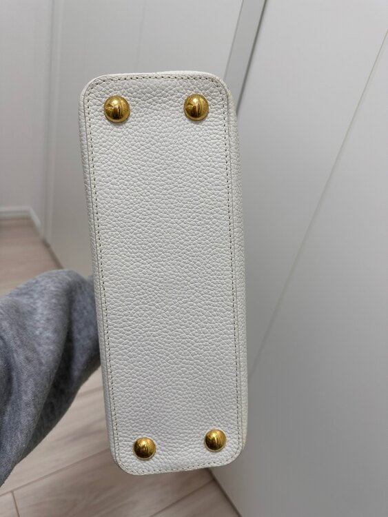 カプシーヌ（ブランドバッグ）の商品画像 - 査定依頼日：2025年5月4日 - 最高査定価格：300,000円