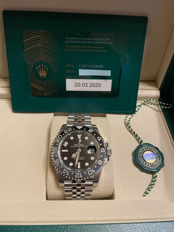GMTマスター2（高級時計）の商品画像 - 査定依頼日：2025年3月20日 - 最高査定価格：2,650,000円