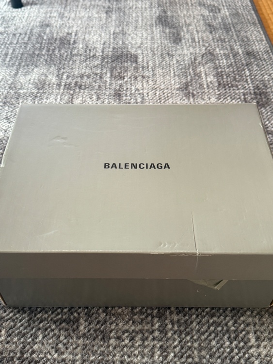 BALENCIAGA トリプルS 544351 37サイズ クリアソール メッシュ ホワイト（古着・ファッション）の商品画像 - 査定依頼日：2026年9月18日 - 最高査定価格：7,000円