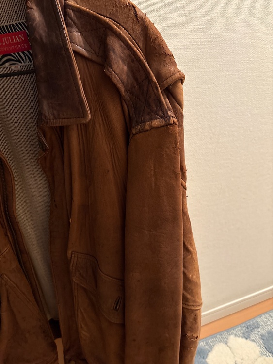 革ジャン（古着・ファッション）の商品画像 - 査定依頼日：2026年1月4日 - 最高査定価格：500円