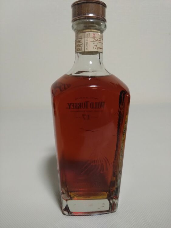 ワイルドターキーマスターズキープ17年（お酒）の商品画像 - 査定依頼日：2025年11月30日 - 最高査定価格：42,000円