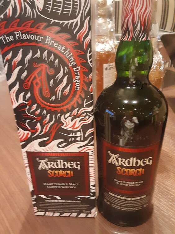 ウイスキー アードベッグ （お酒）の商品画像 - 査定依頼日：2025年5月31日 - 最高査定価格：13,000円