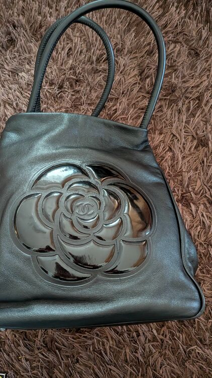 シャネル カメリア （ブランドバッグ）の商品画像 - 査定依頼日：2025年7月27日 - 最高査定価格：130,000円