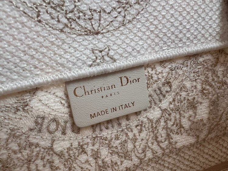 ディオール  （ブランドバッグ）の商品画像 - 査定依頼日：2025年3月13日 - 最高査定価格：230,000円