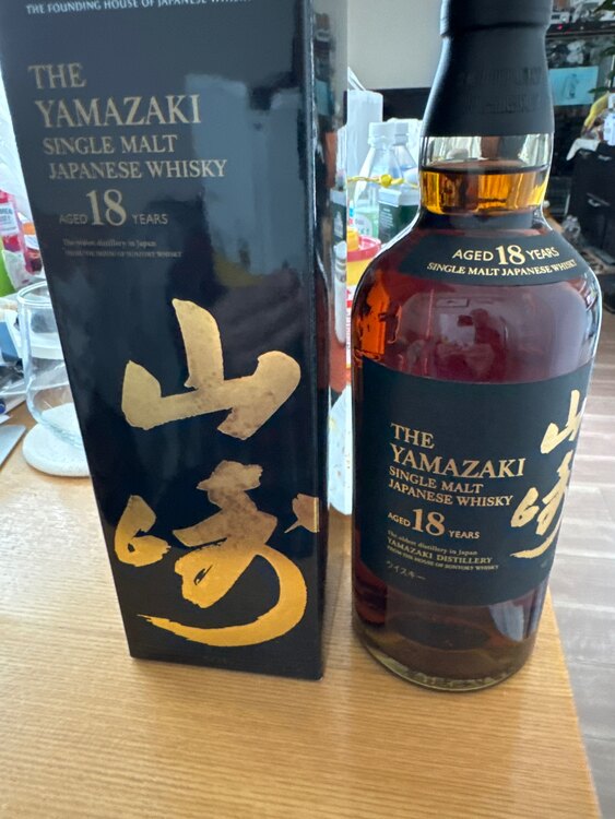 ウイスキー サントリー山崎 （お酒）の商品画像 - 査定依頼日：2025年4月28日 - 最高査定価格：85,000円