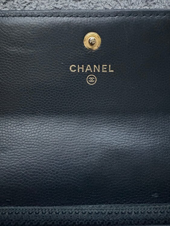 ボーイシャネル　長財布　ブラック（ブランド財布・小物）の商品画像 - 査定依頼日：2025年2月15日 - 最高査定価格：30,000円